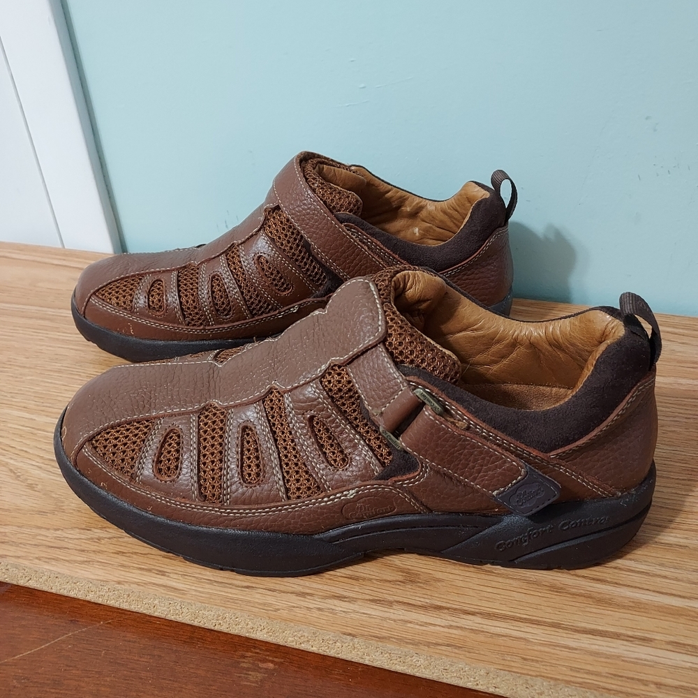 Dr. Comfort Beachcomer - size 10 Wide
